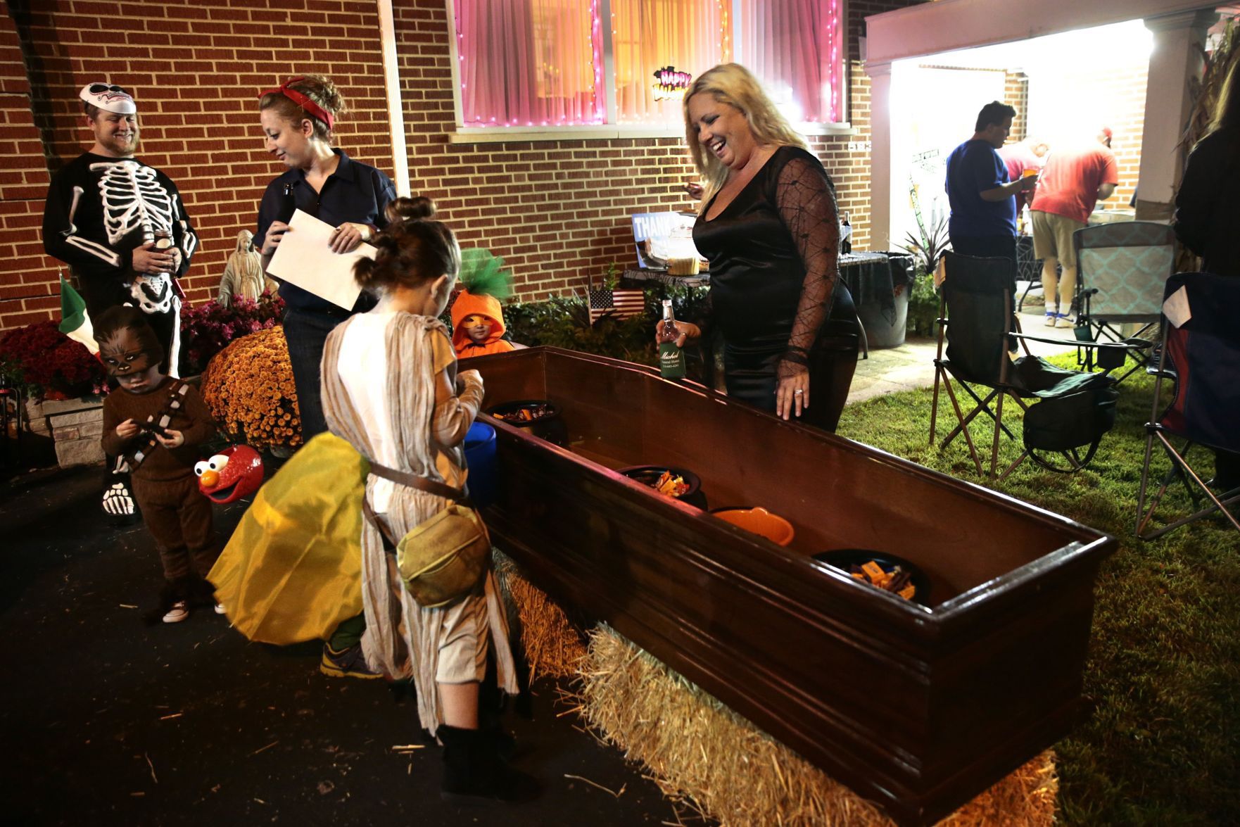 Funeral home holds first Trunk or Treat